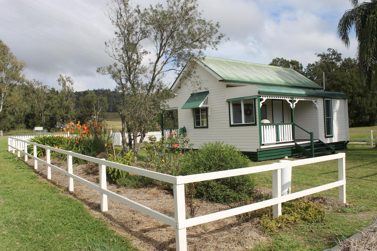 The Dollhouse Cottage Horseshoe Creek Exterior photo